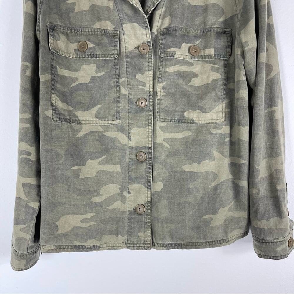 Lucky Brand green camo button front oversized collared shirt small - Picture 3 of 7